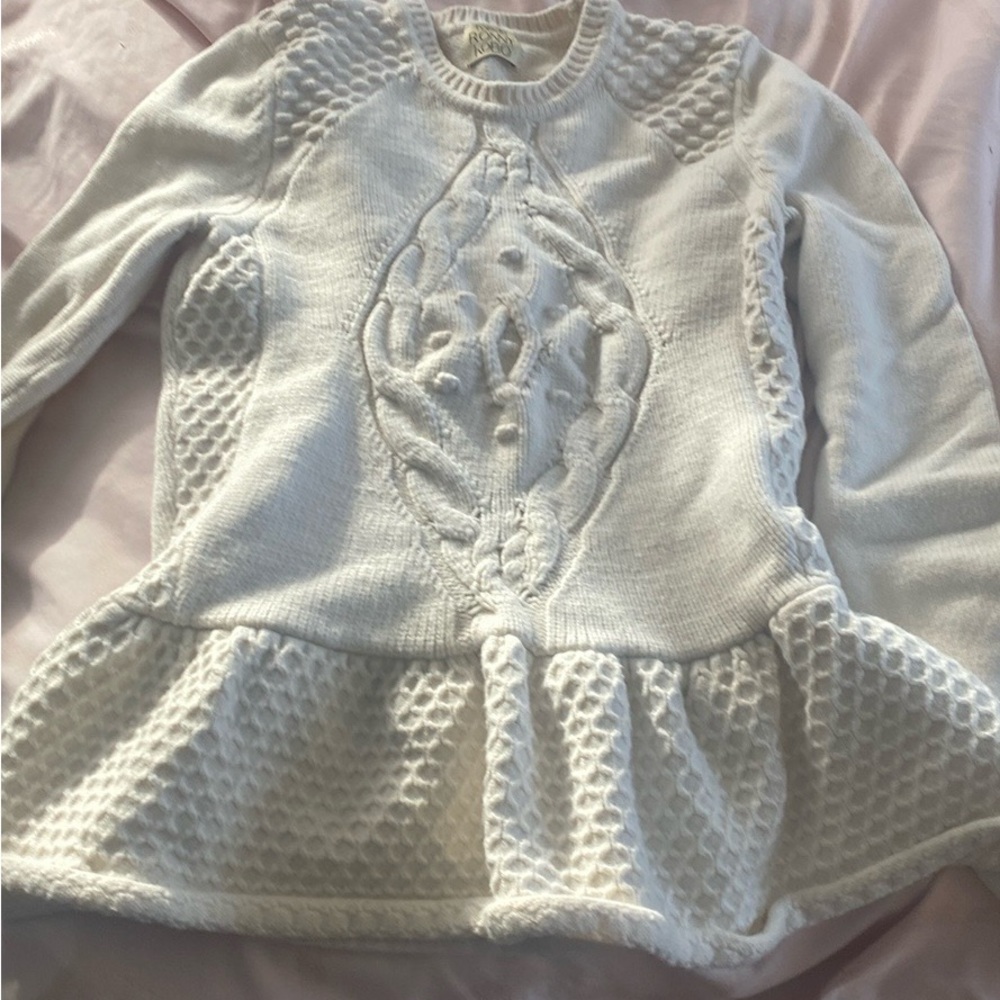Elegant White Knit Sweater